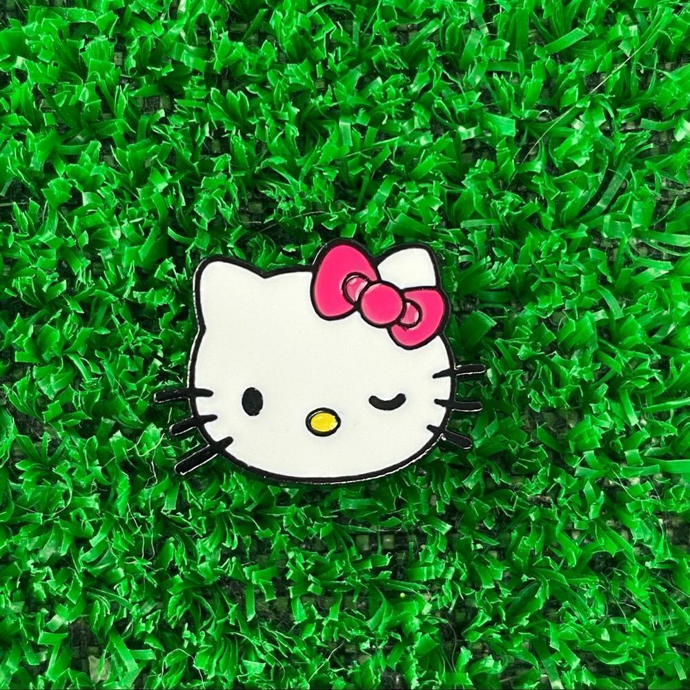Hello Kitty Wink Face Enamel Pin/ Brooch Lapel - Picture 6 of 6